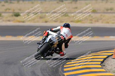 media/Oct-08-2022-SoCal Trackdays (Sat) [[1fc3beec89]]/Turn 11 Backside (1145am)/